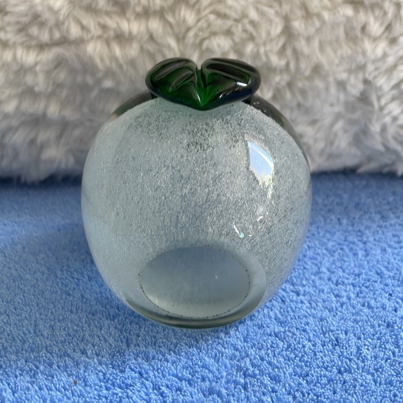 Vintage Venetian Art Glass Apple Figurine. - Picture 5 of 6